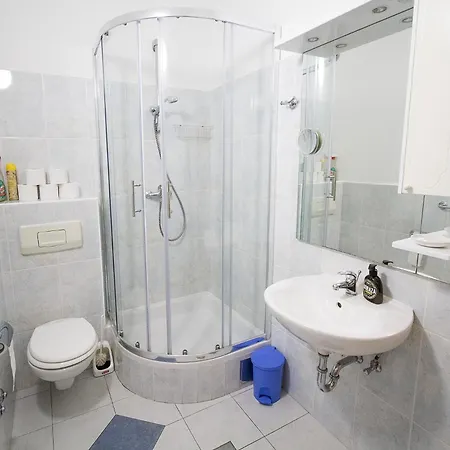 Homestay Velikula