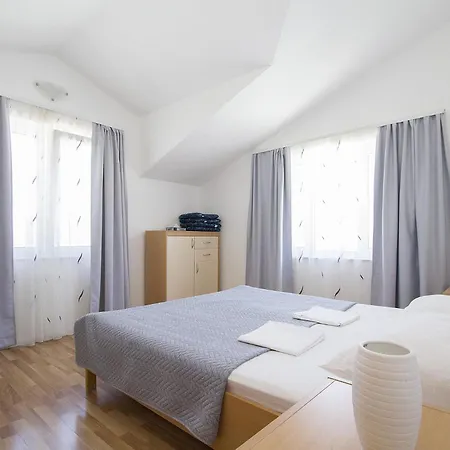 Velikula Trogir